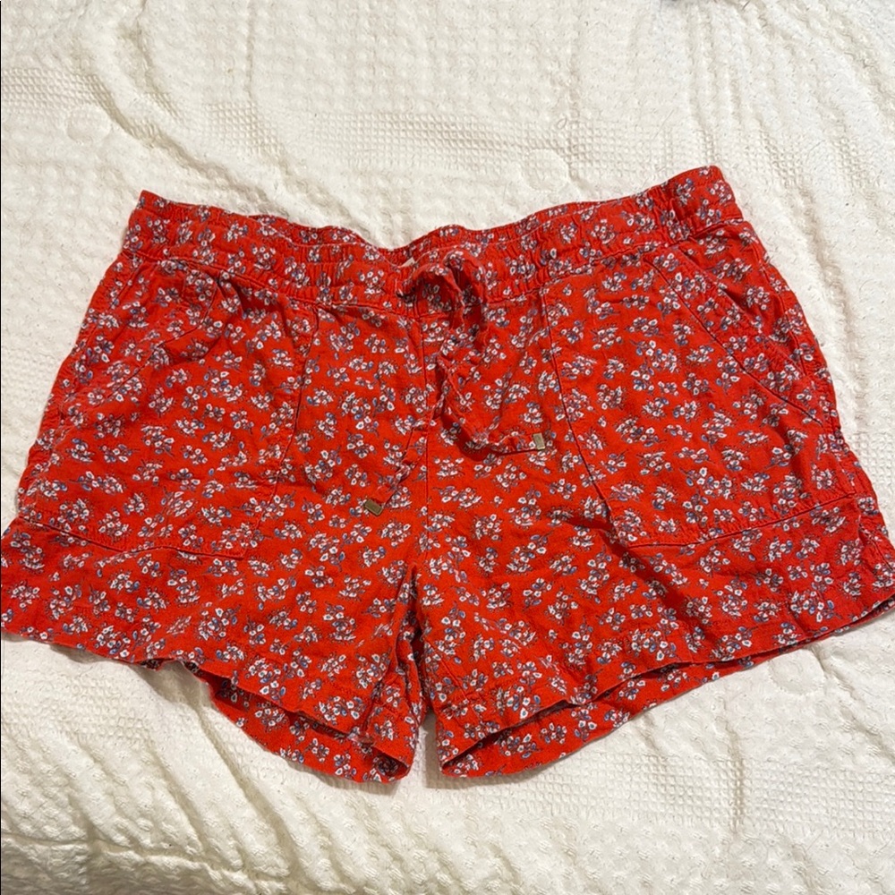 Floral Red Women's Shorts
